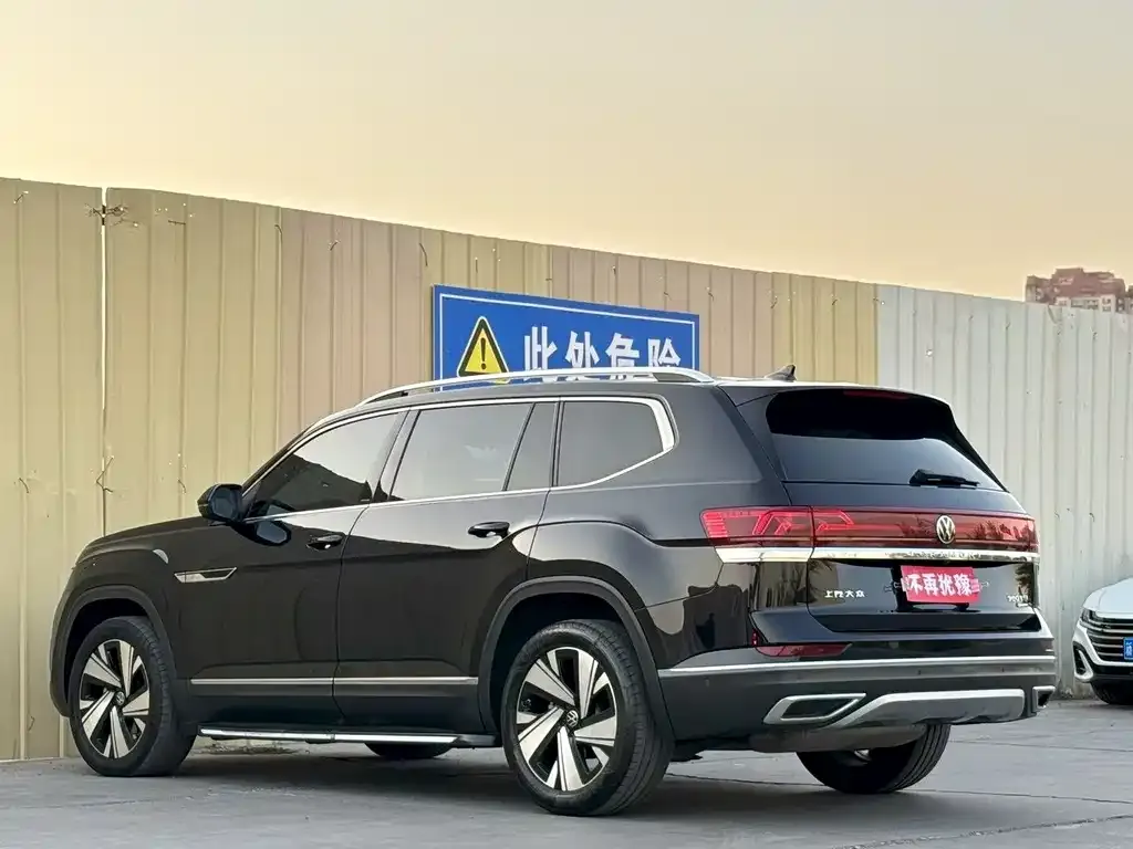 Volkswagen Teramont 2023 из CN, фото 9