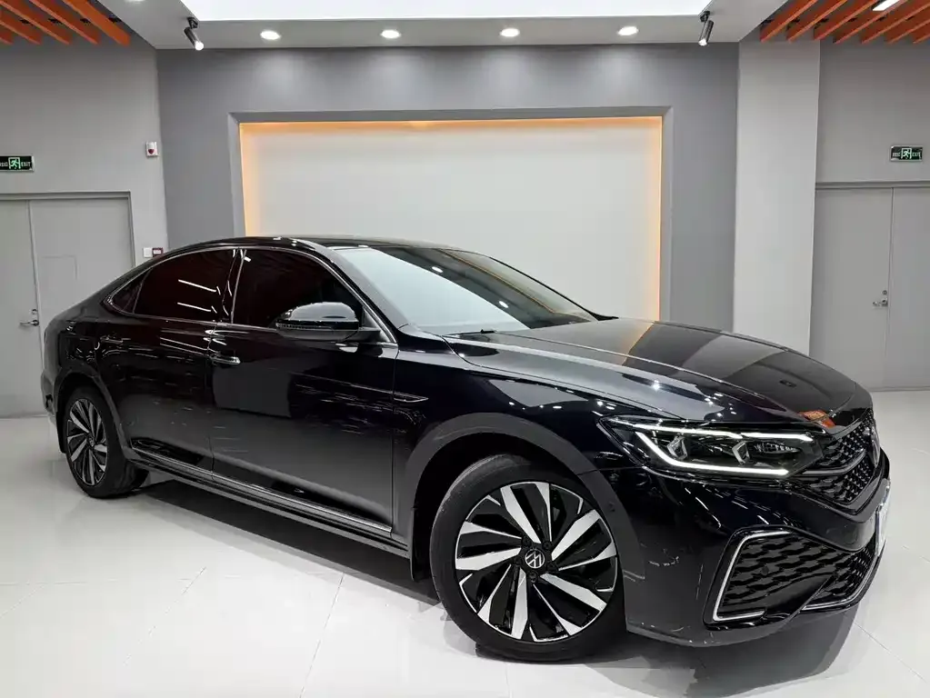 Volkswagen Passat — фото 3