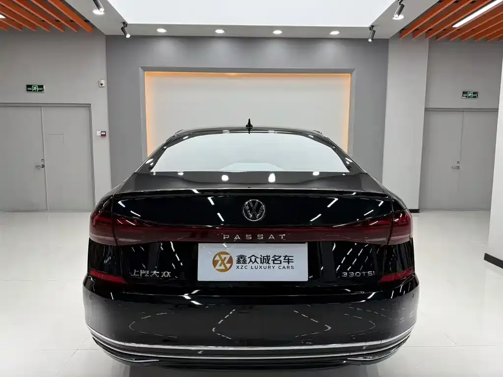 Volkswagen Passat — фото 4