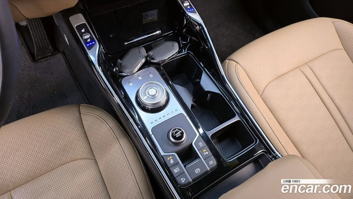 Kia Sorento — фото 9