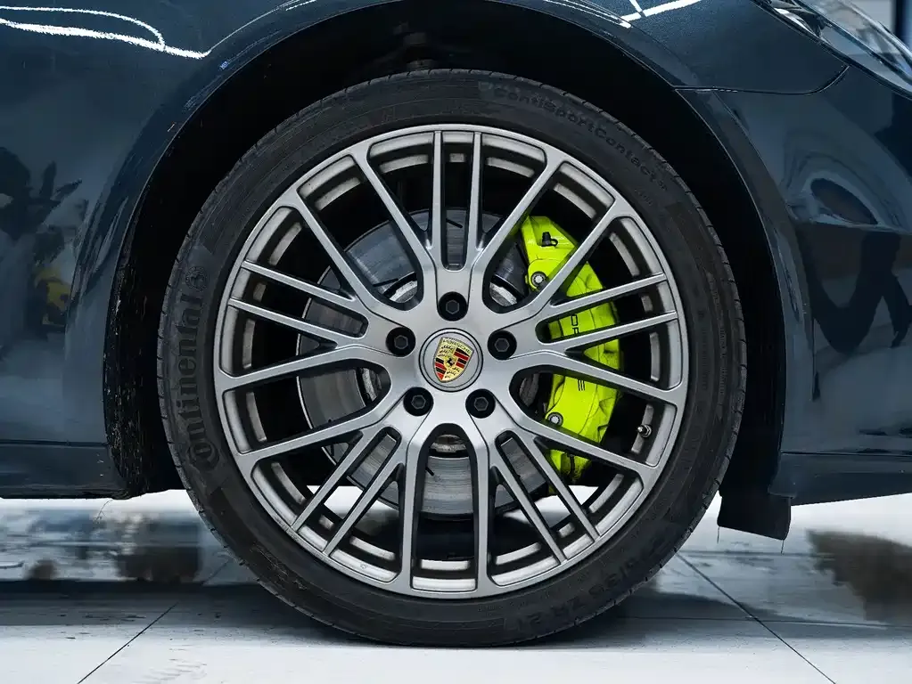 Porsche Panamera Hybrid — фото 6