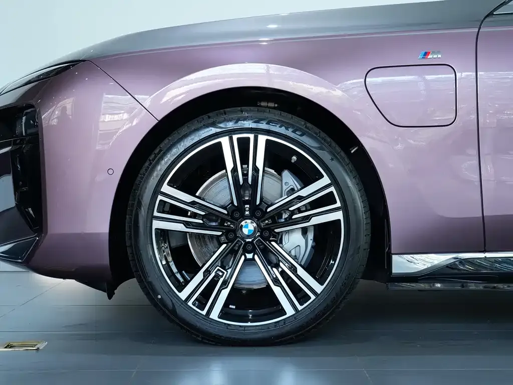 BMW i7 2025 из CN, фото 5