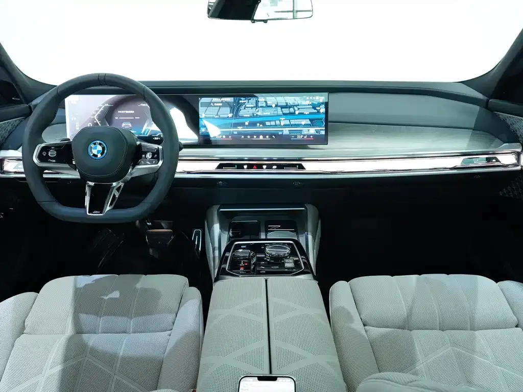 BMW i7 2025 из CN, фото 8