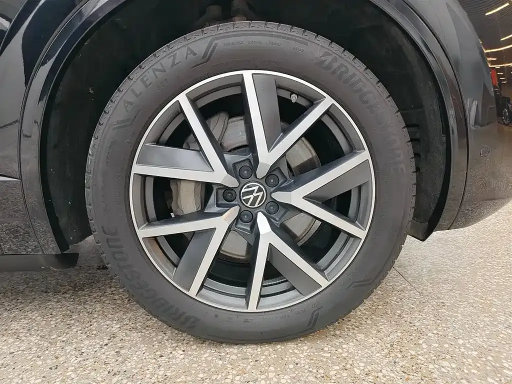 Volkswagen Touareg 2022 из CN, фото 6