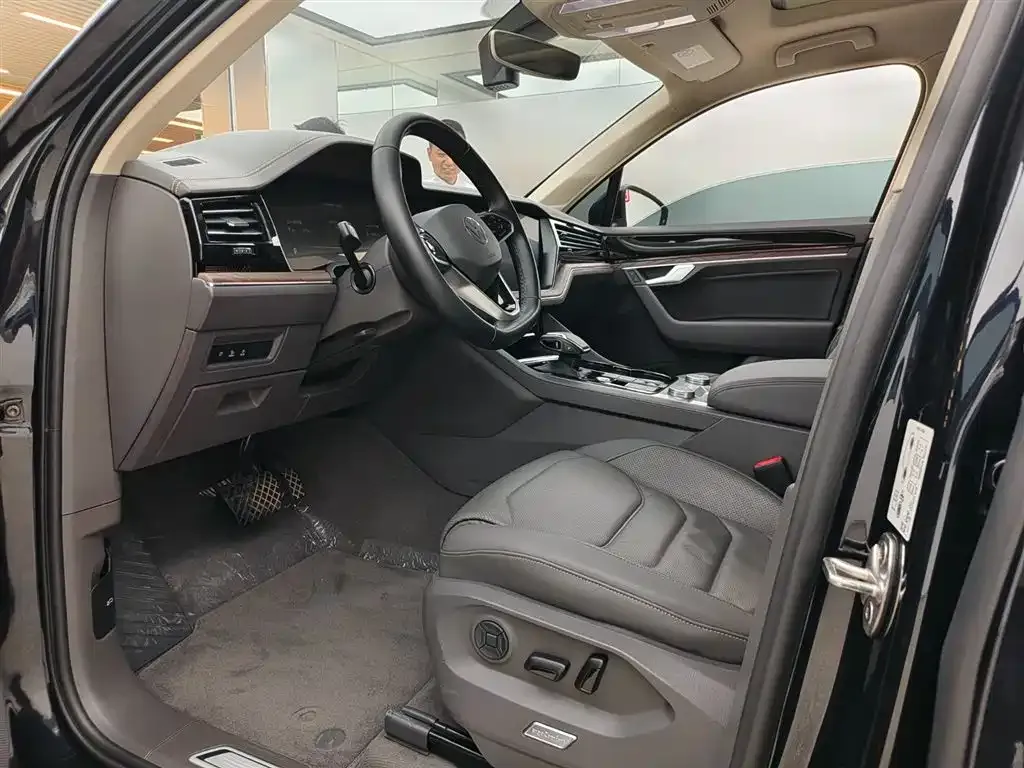 Volkswagen Touareg 2022 из CN, фото 7