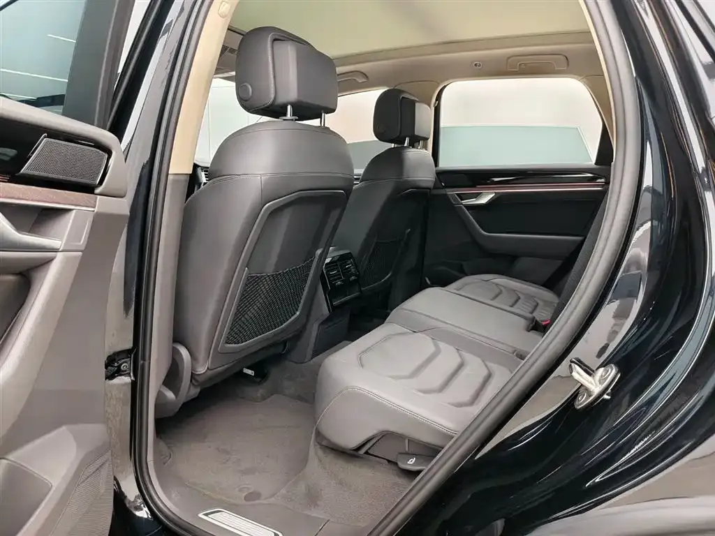 Volkswagen Touareg 2022 из CN, фото 9
