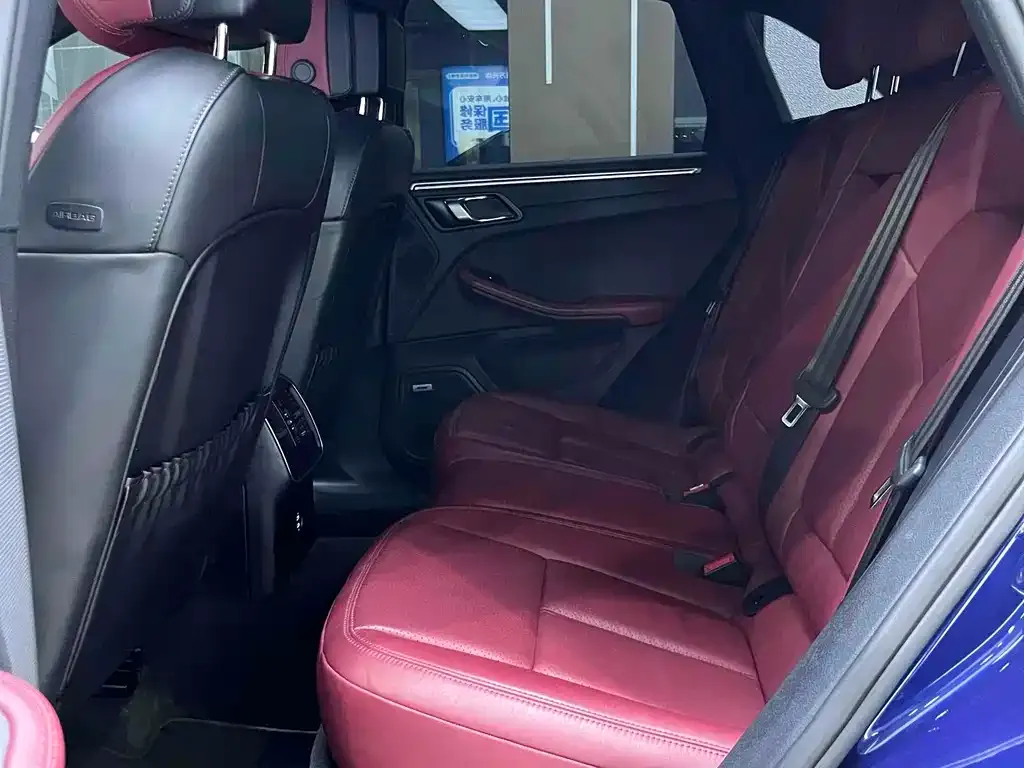 Porsche Macan 2023 из CN, фото 10