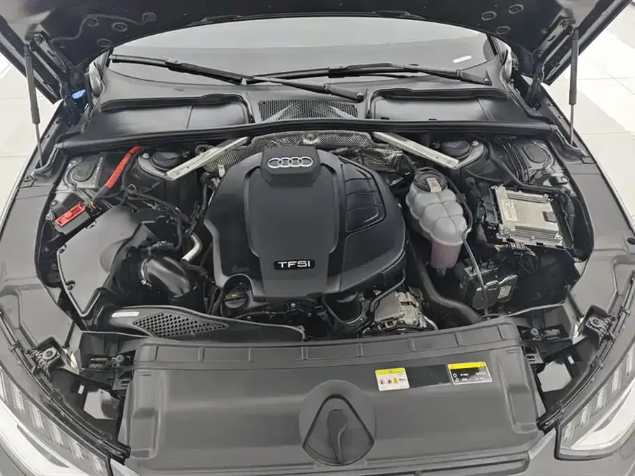 Audi A4L 2022 из CN, фото 10