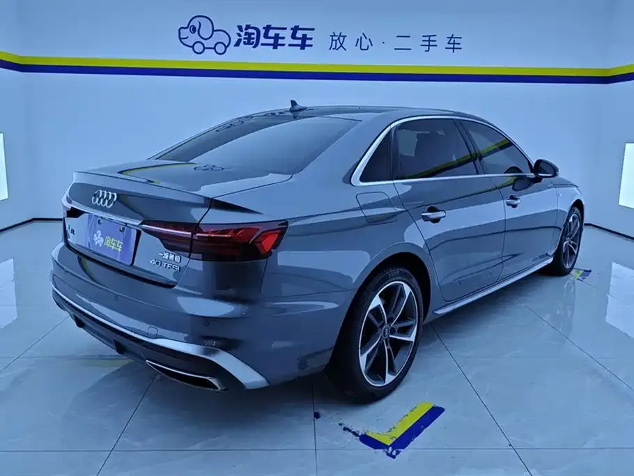 Audi A4L 2022 из CN, фото 3