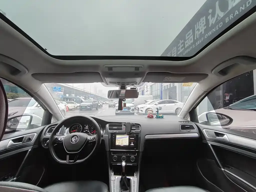 Volkswagen Golf 2021 из CN, фото 10