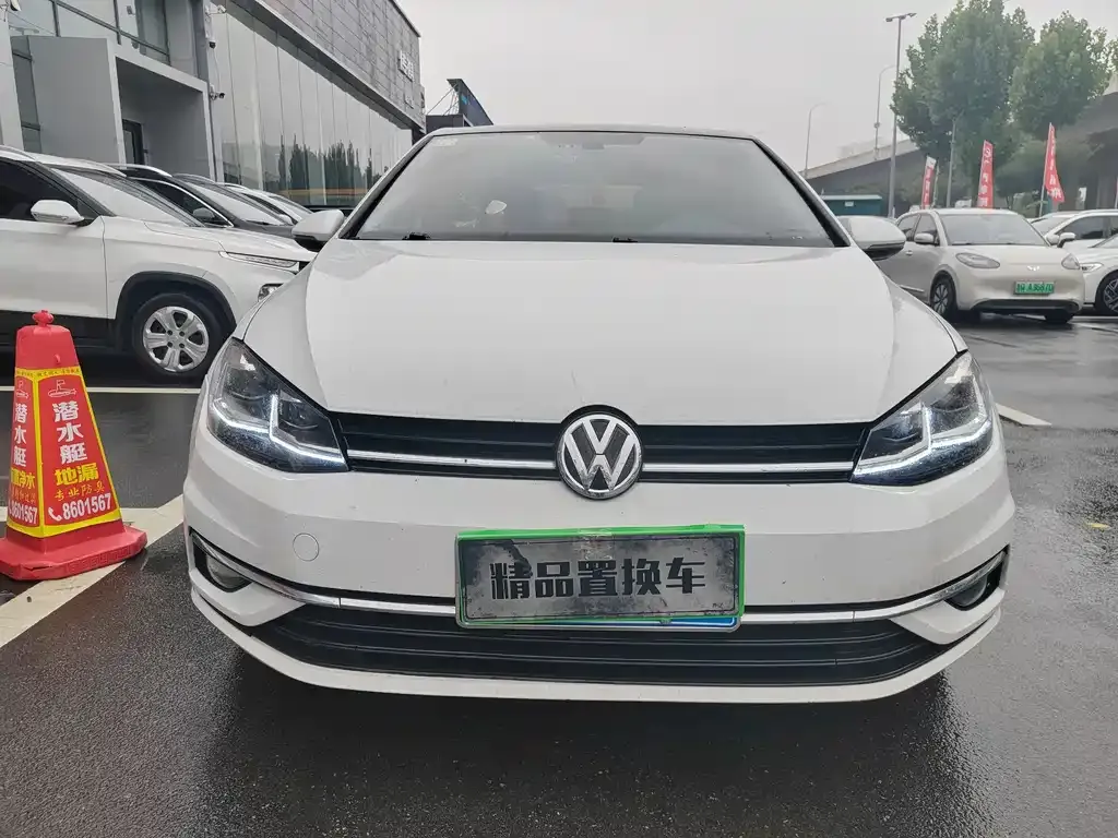 Volkswagen Golf 2021 из CN, фото 2