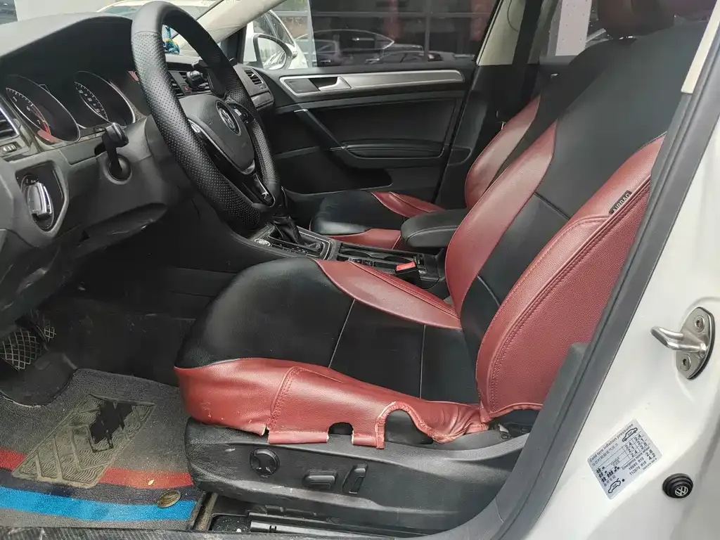 Volkswagen Golf 2021 из CN, фото 7