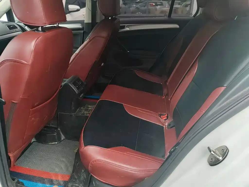 Volkswagen Golf 2021 из CN, фото 8