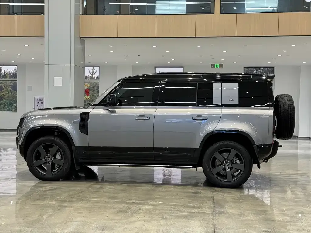 Land Rover Defender 2024 из CN, фото 7