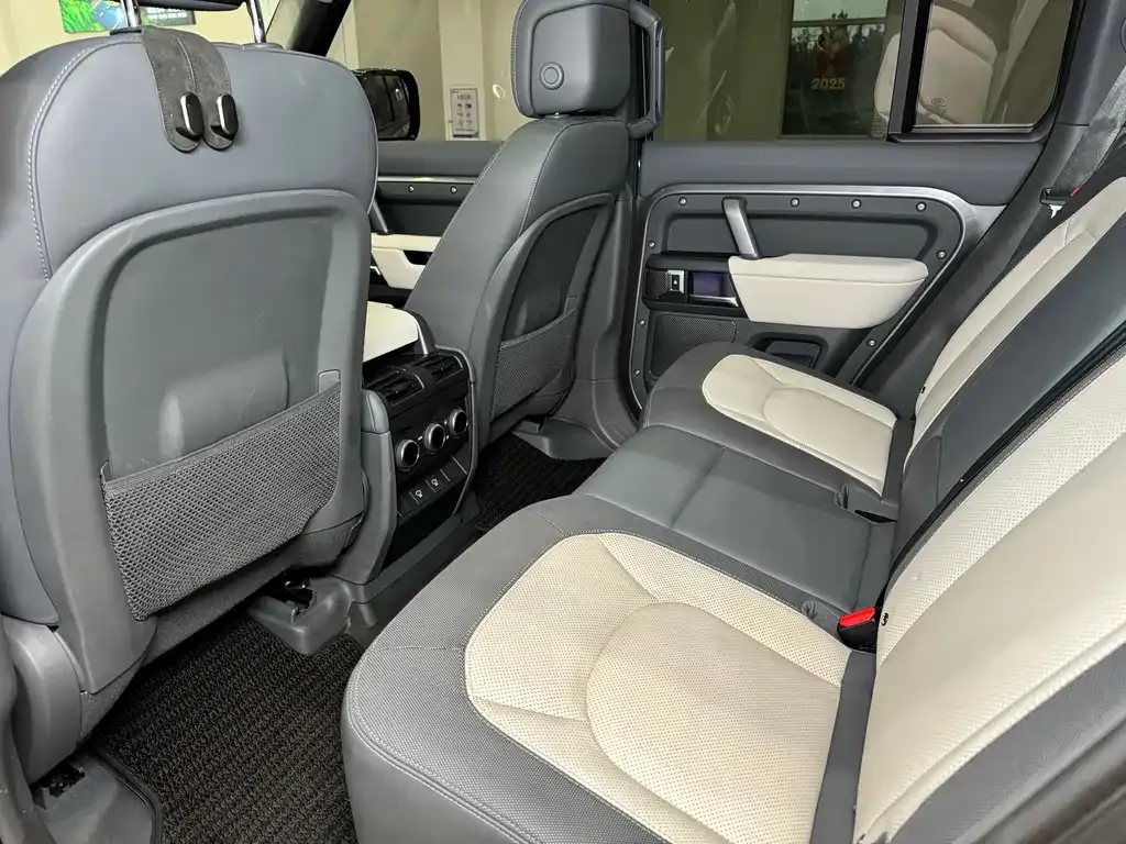 Land Rover Defender 2024 из CN, фото 9