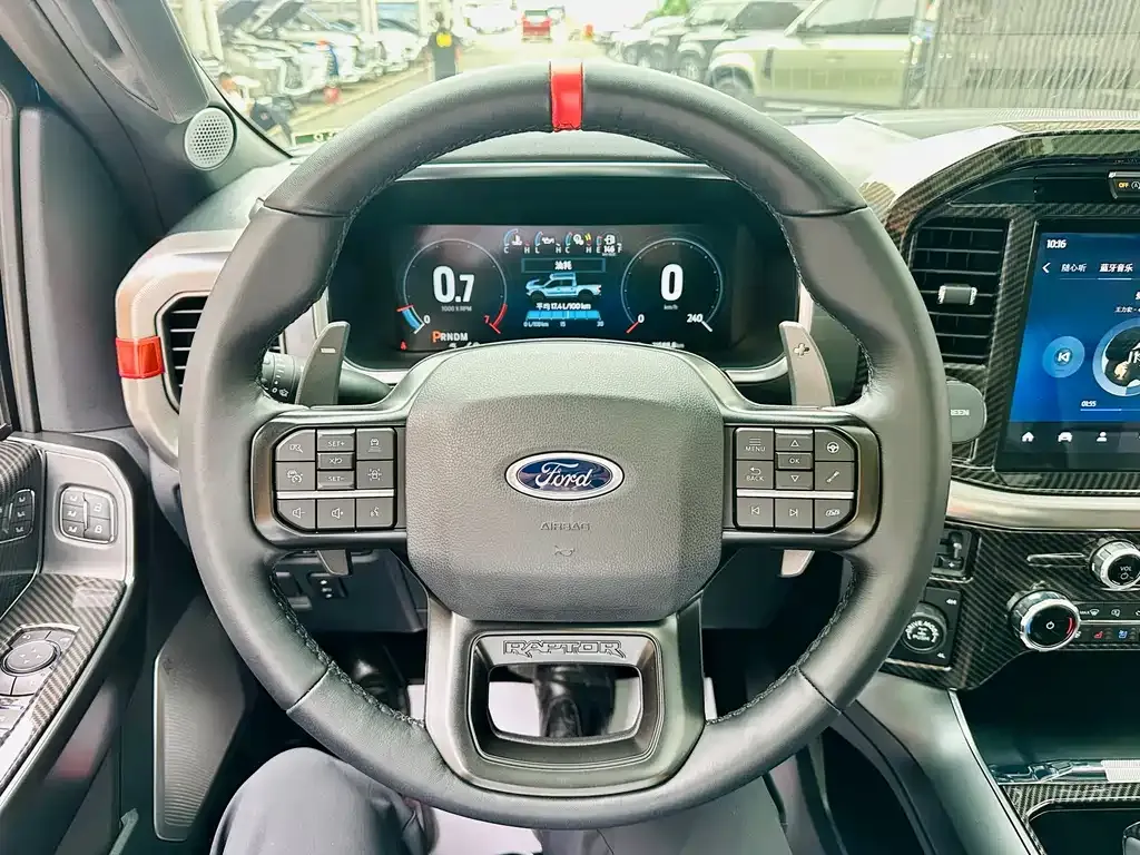Ford F-150 Raptor — фото 8
