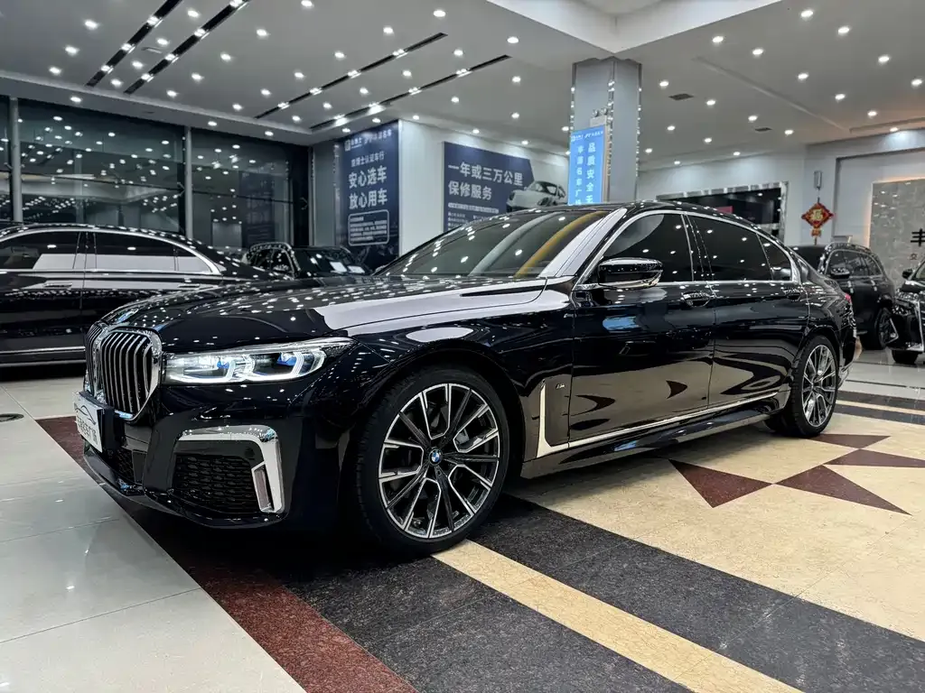 BMW 7 Series 2021 из CN, фото 1