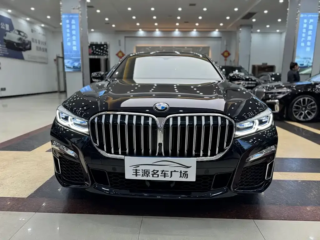 BMW 7 Series 2021 из CN, фото 2