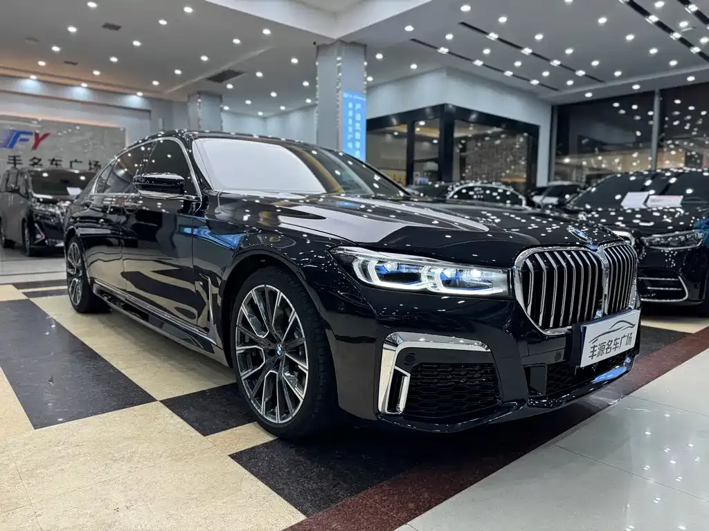 BMW 7 Series 2021 из CN, фото 3