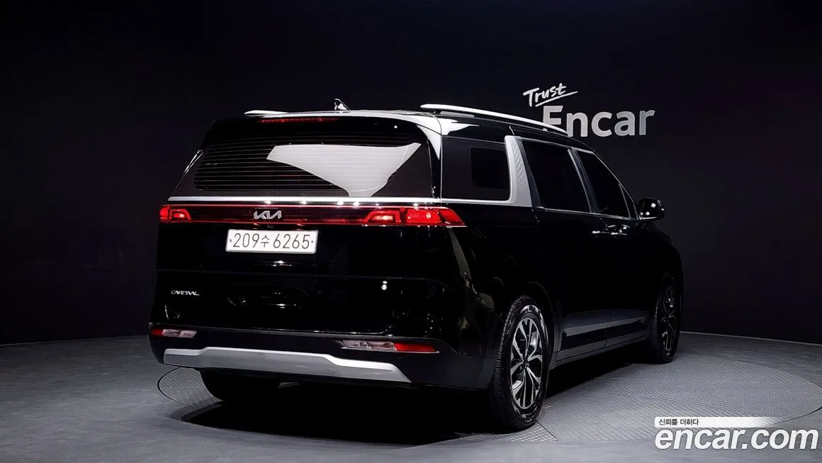 Kia Carnival — фото 2