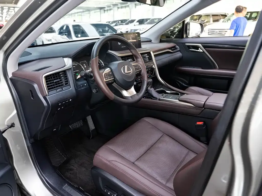 Lexus RX — фото 9