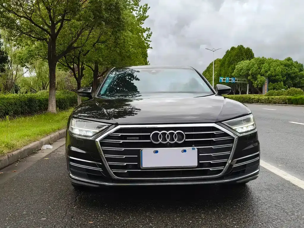 Audi A8 2022 из CN, фото 10