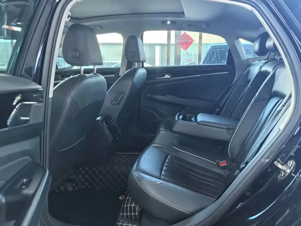 Volkswagen Passat 2022 из CN, фото 6