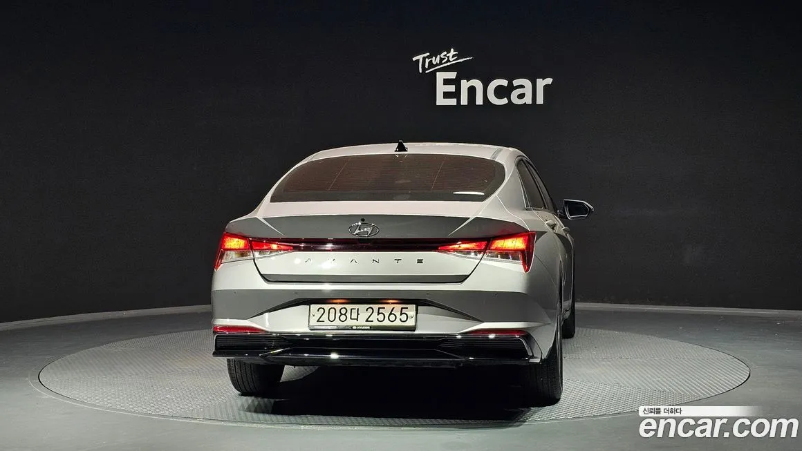Hyundai AVANTE — фото 4