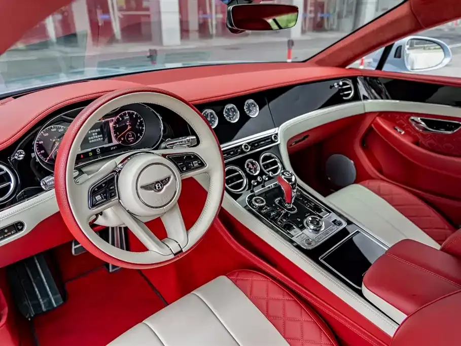 Bentley Continental 2023 из CN, фото 7