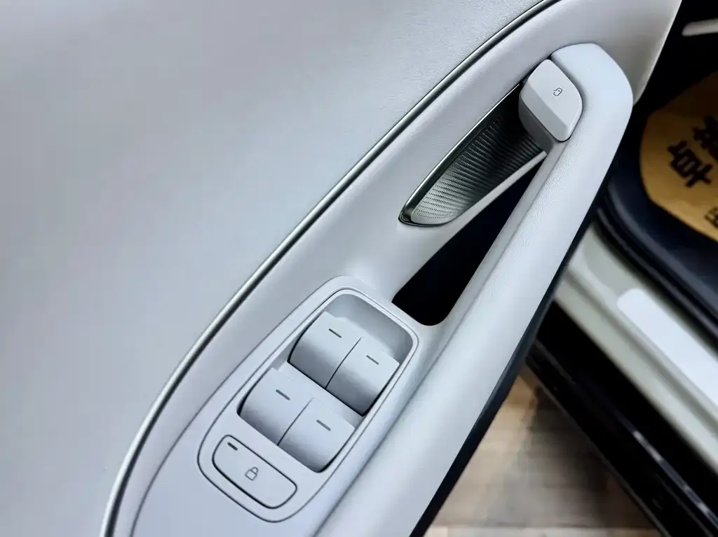 Xiaomi SU7 2024 из CN, фото 10