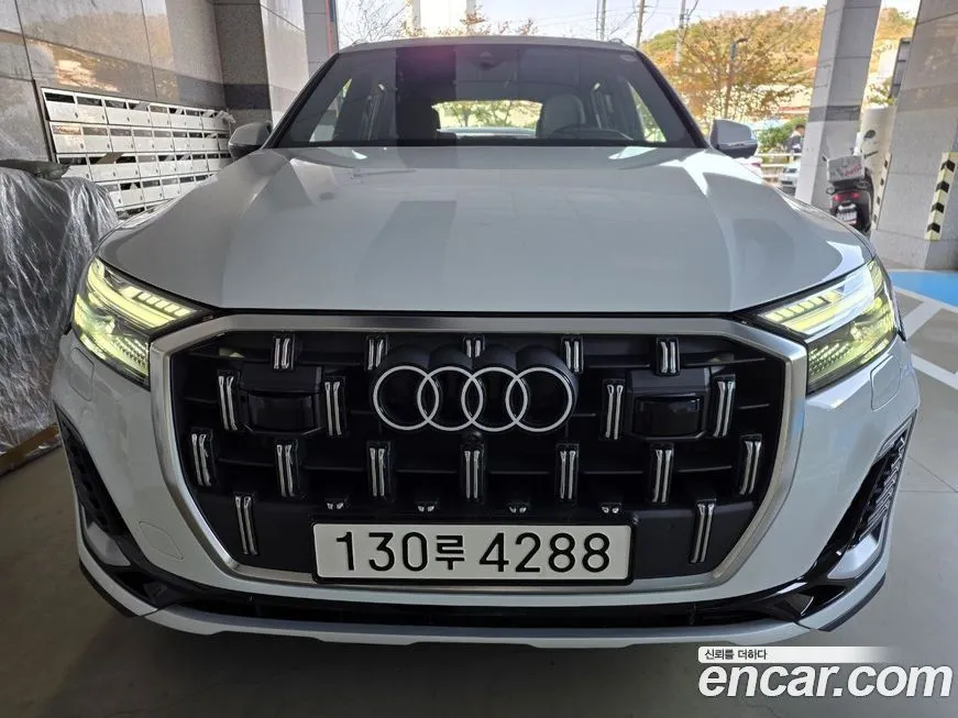 Audi Q7 2025 из KR, фото 1