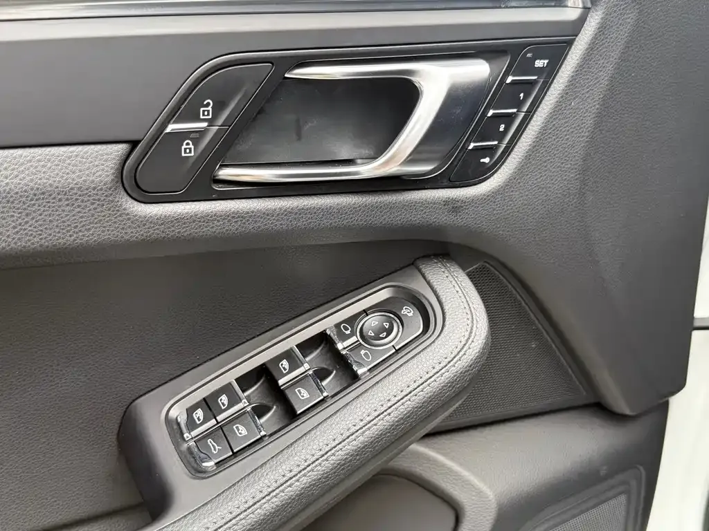 Porsche Macan 2021 из CN, фото 8