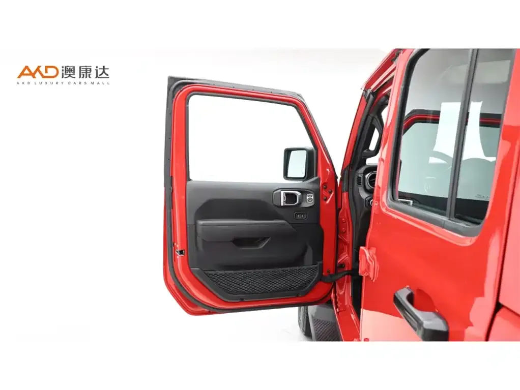 Jeep Wrangler 2023 из CN, фото 10