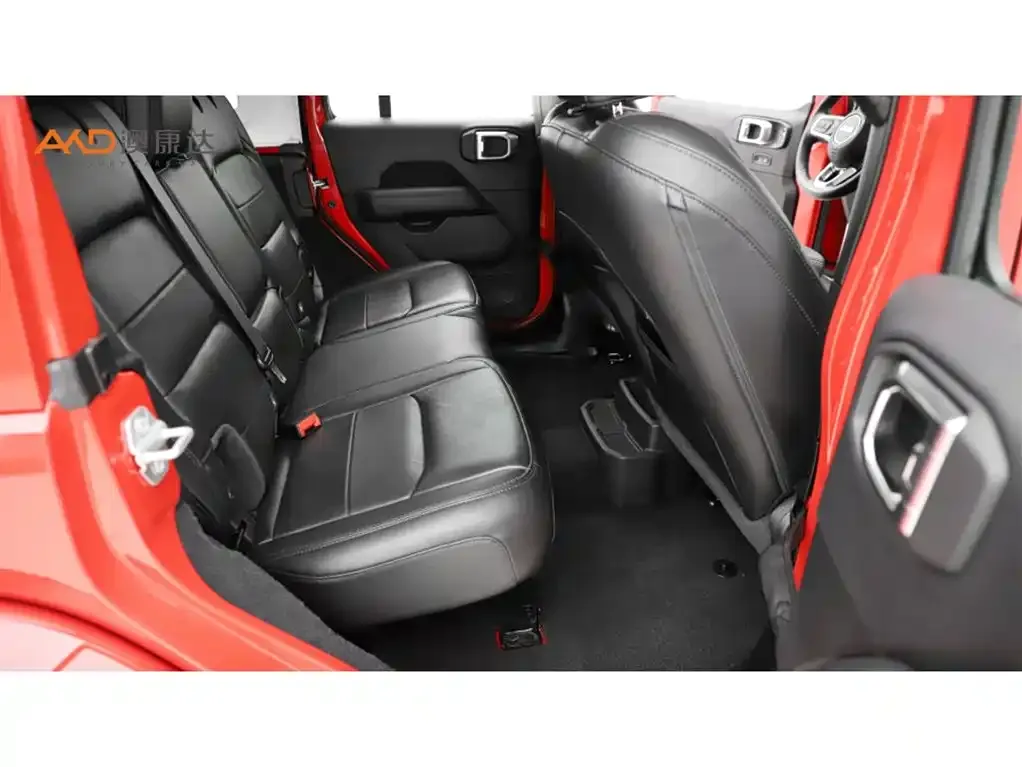 Jeep Wrangler 2023 из CN, фото 8