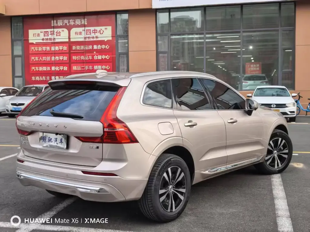 Volvo XC60 — фото 2