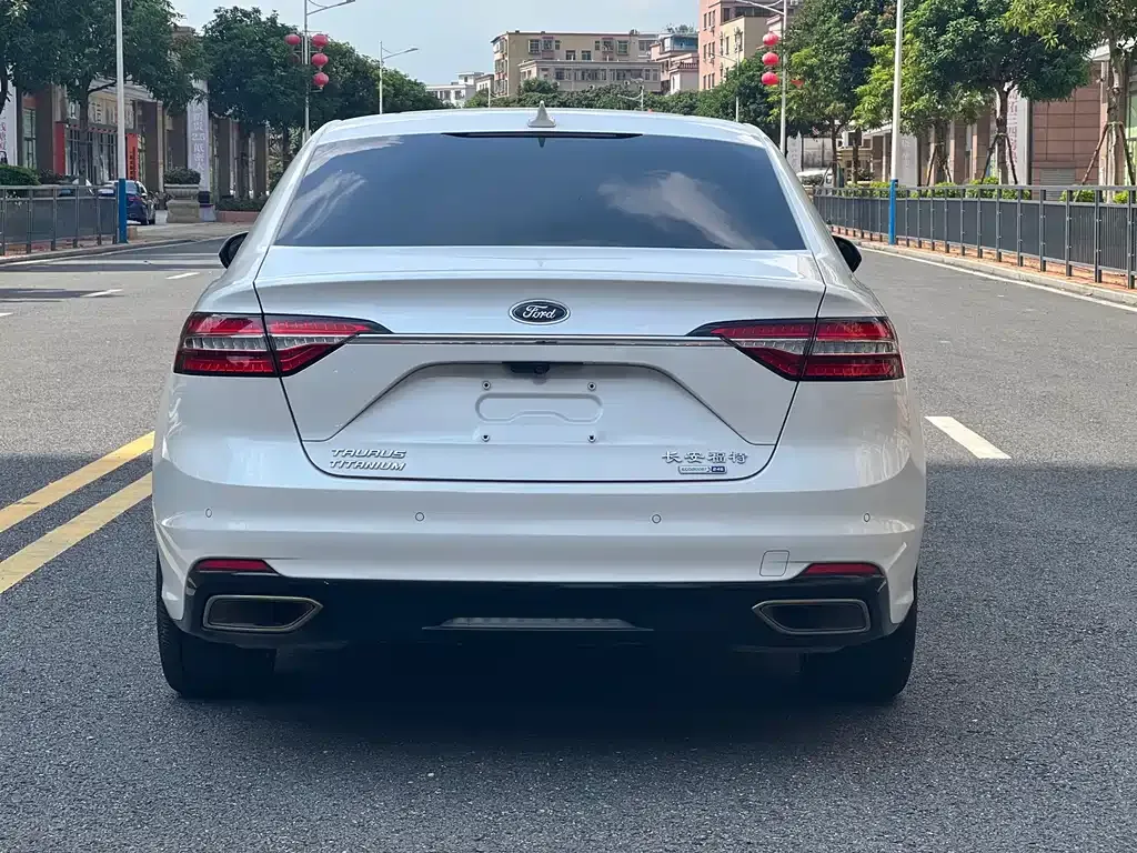 Ford Taurus 2021 из CN, фото 5