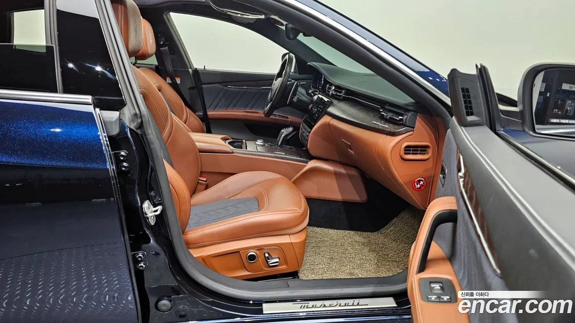 Maserati Quattroporte — фото 10