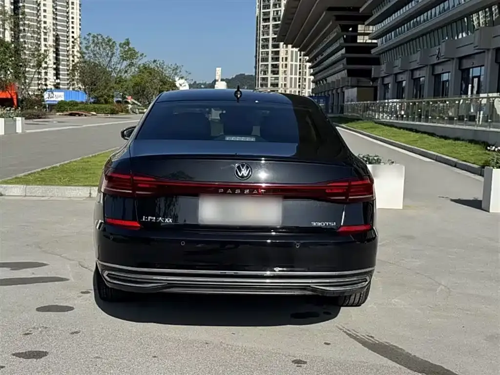 Volkswagen Passat — фото 9
