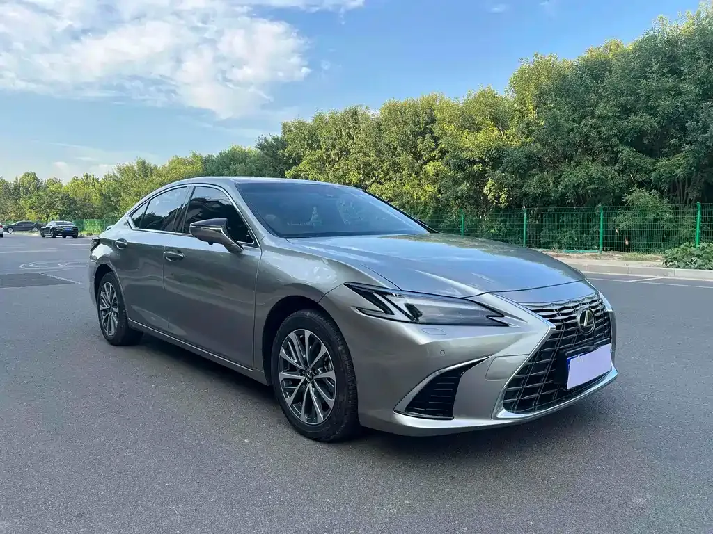 Lexus ES 2025 из CN, фото 2