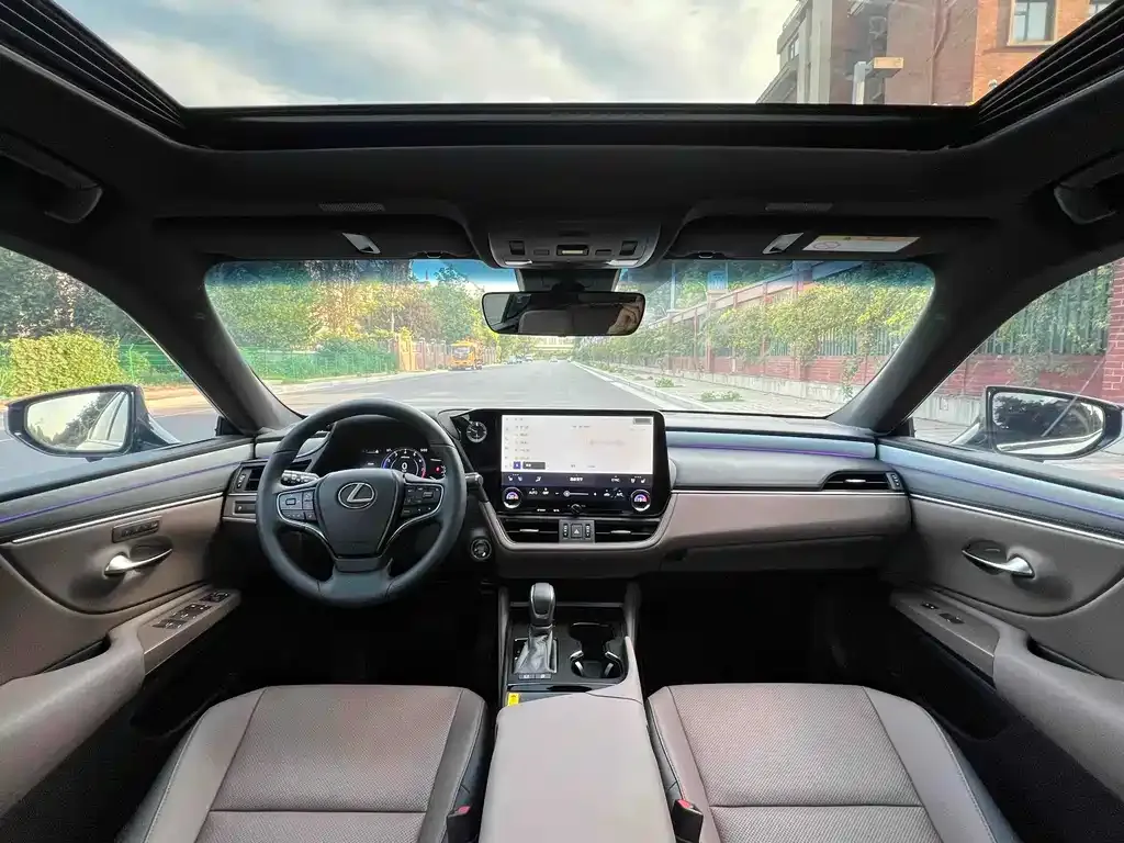 Lexus ES 2025 из CN, фото 6