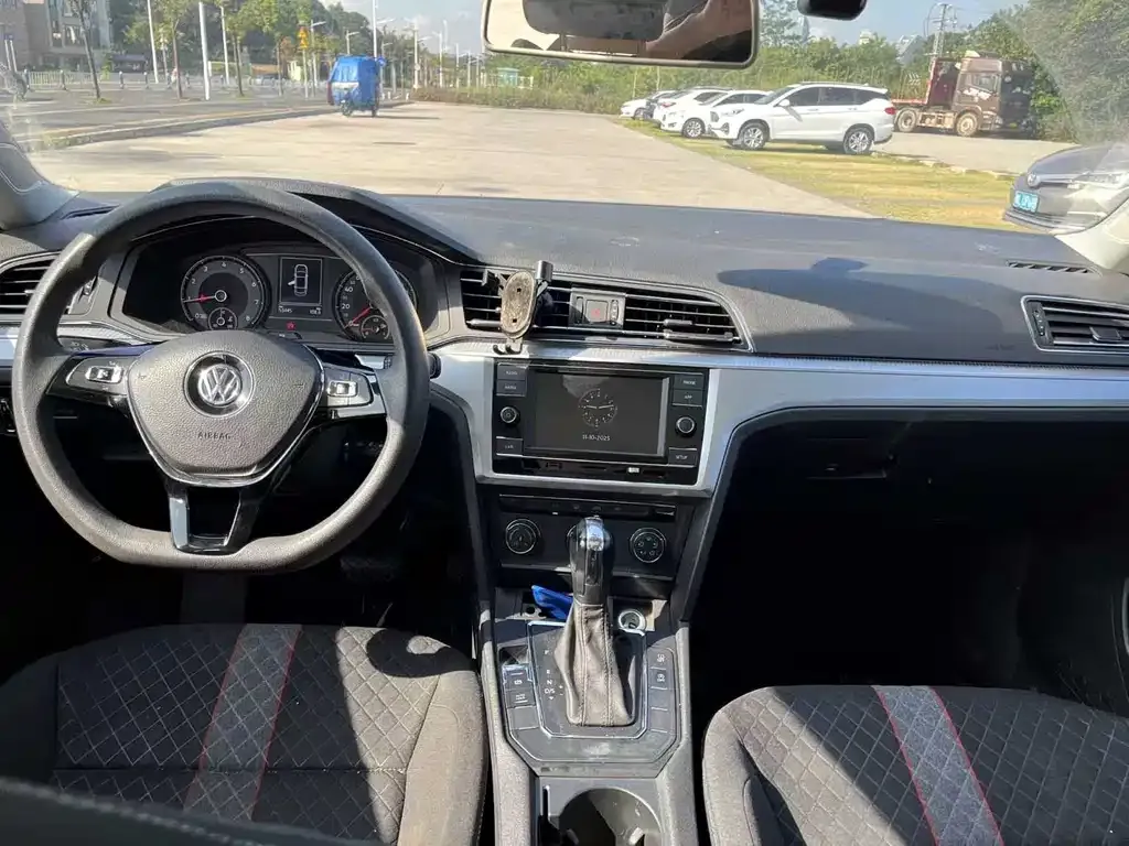 Volkswagen Lamando 2021 из CN, фото 7
