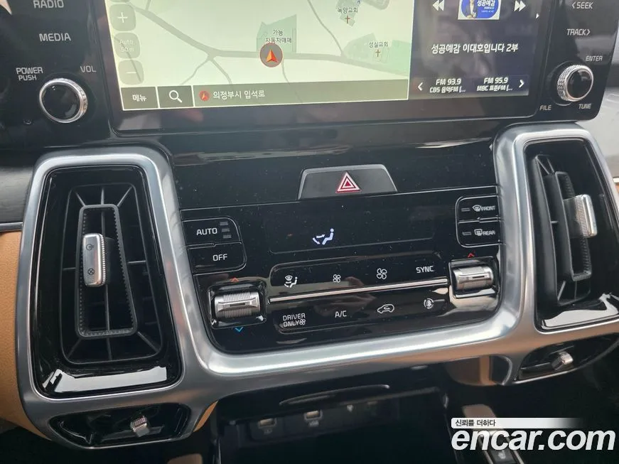 Kia Sorento — фото 9