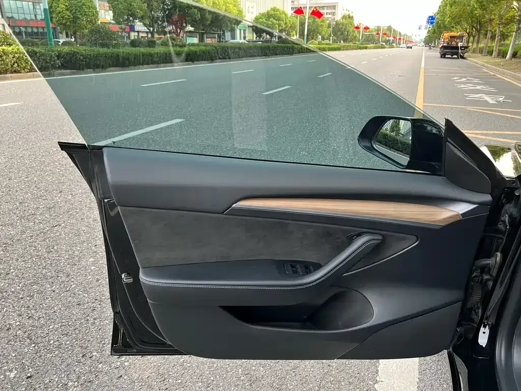 Tesla Model 3 2023 из CN, фото 9