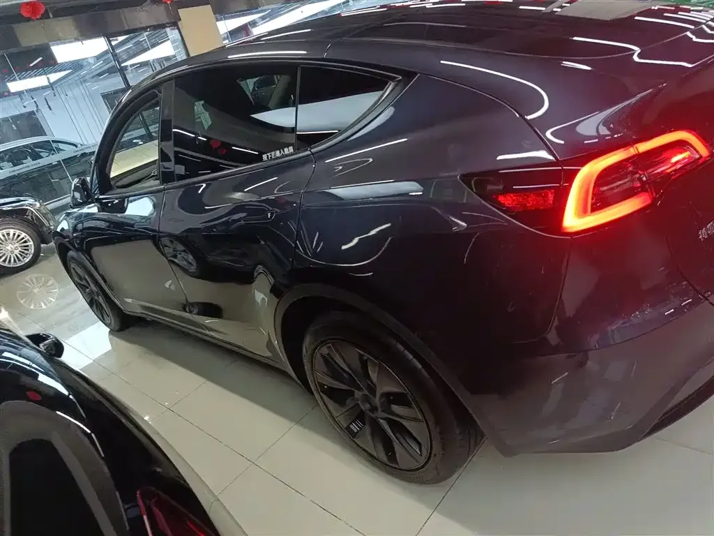 Tesla Model Y 2024 из CN, фото 5
