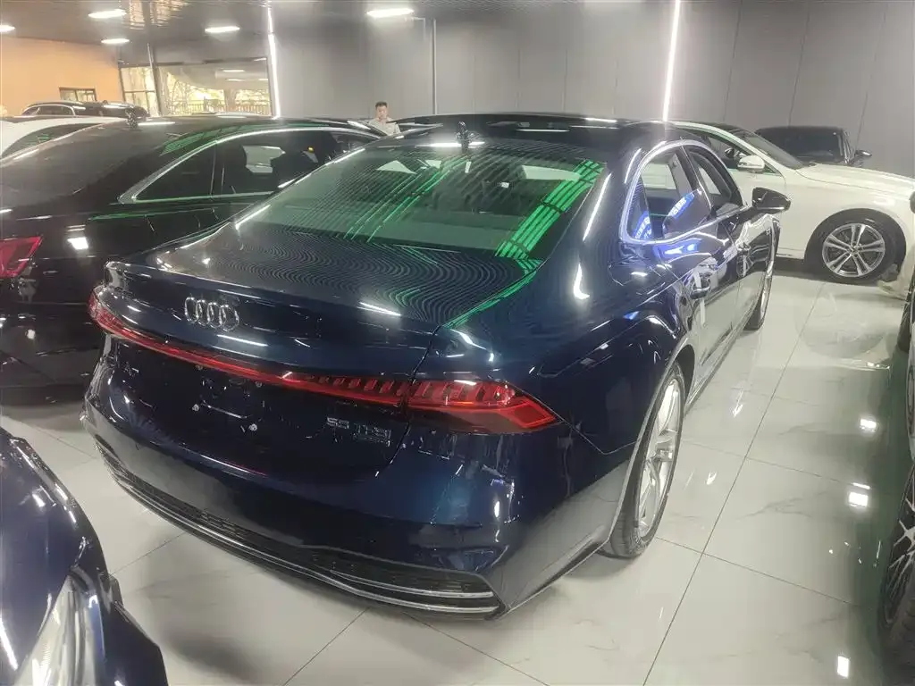 Audi A7L 2023 из CN, фото 10