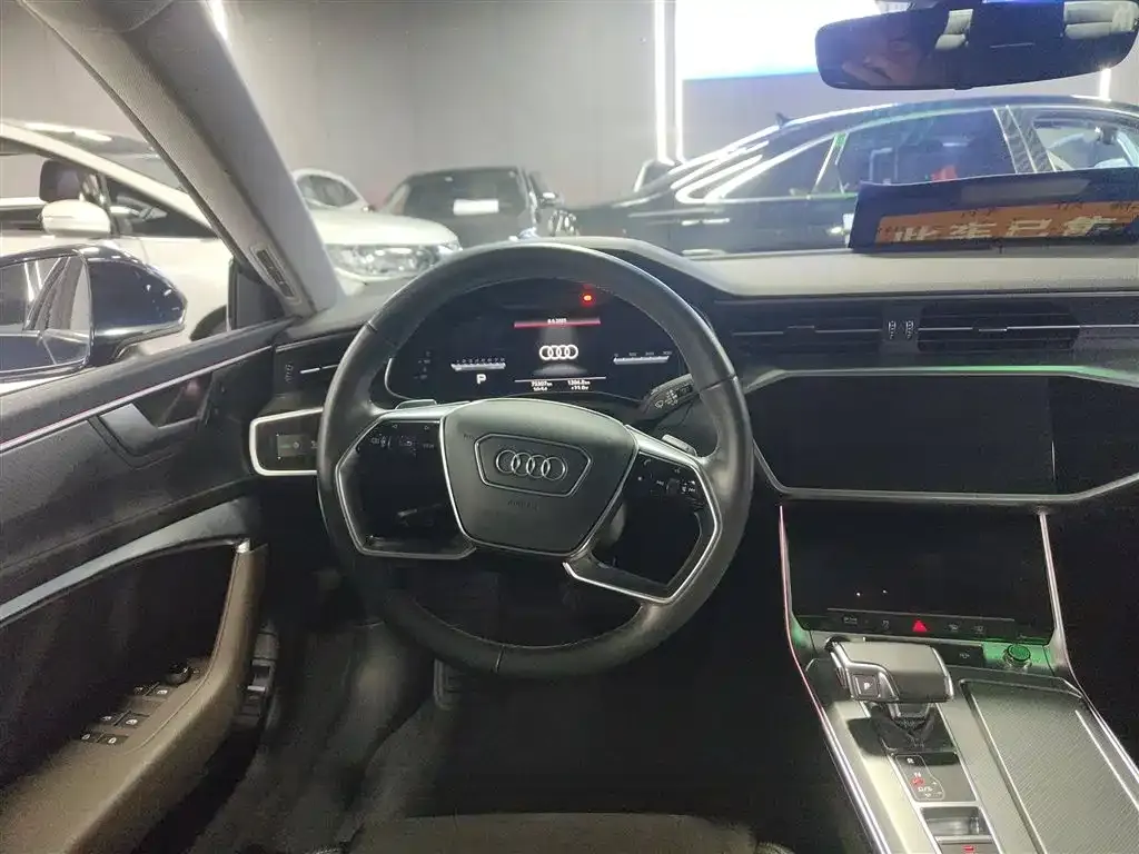 Audi A7L 2023 из CN, фото 6
