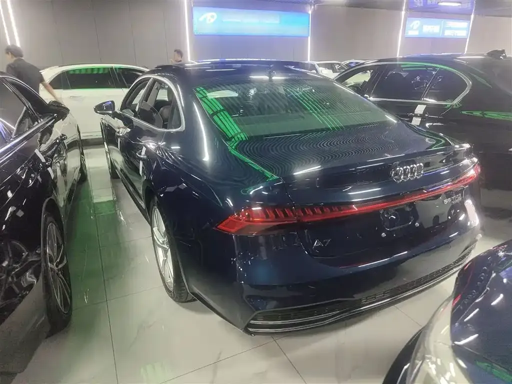 Audi A7L 2023 из CN, фото 9