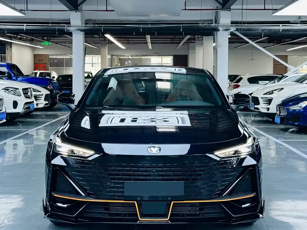 Changan UNI-V 2025 из CN, фото 2