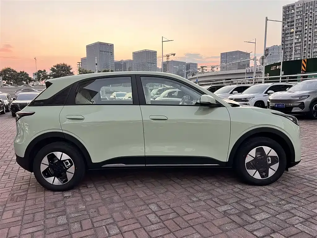 Geely Starburst — фото 4