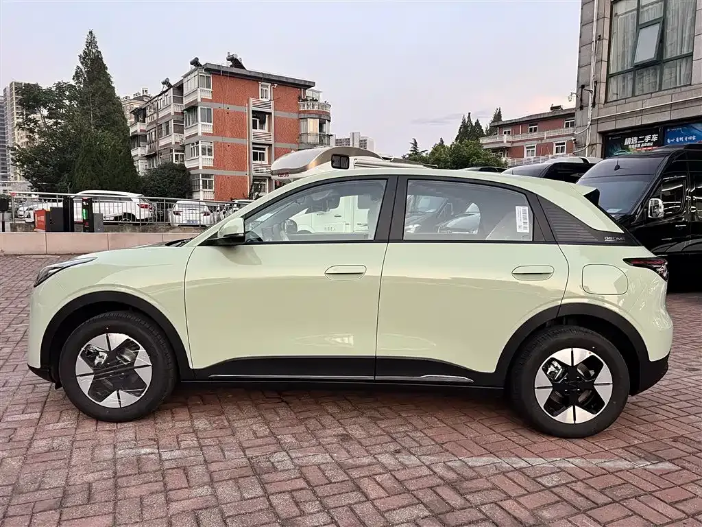 Geely Starburst — фото 8